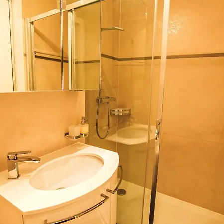 Appartamento Cristal-4 By Interhome